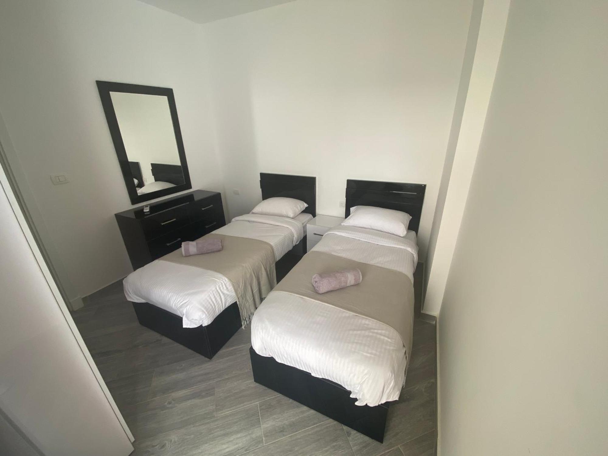 Sanctuary Sunlit Hurghada Haven With 4 Pools, Rooftop Sunsets & Gourmet Bites Steps Away Екстер'єр фото