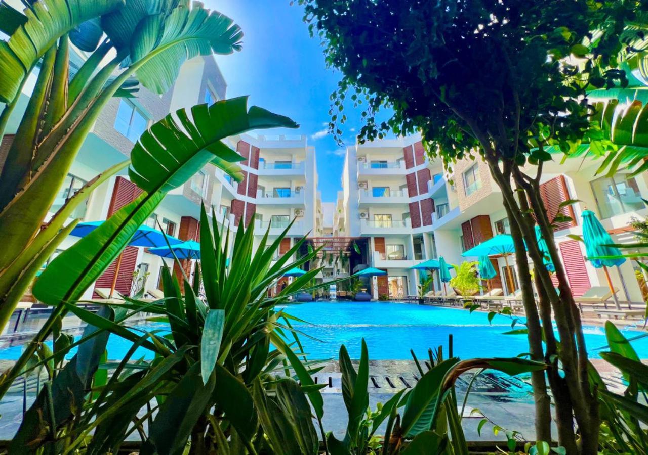 Sanctuary Sunlit Hurghada Haven With 4 Pools, Rooftop Sunsets & Gourmet Bites Steps Away Екстер'єр фото