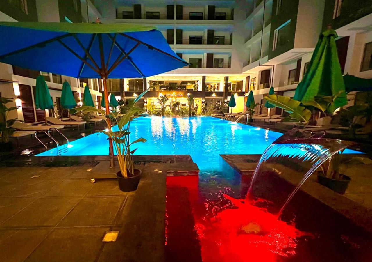 Sanctuary Sunlit Hurghada Haven With 4 Pools, Rooftop Sunsets & Gourmet Bites Steps Away Екстер'єр фото