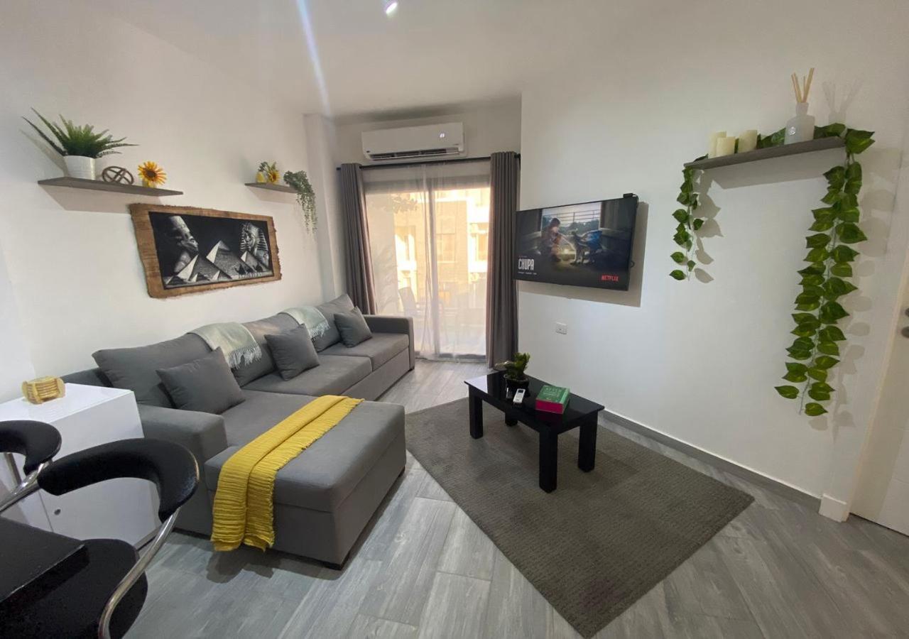 Sanctuary Sunlit Hurghada Haven With 4 Pools, Rooftop Sunsets & Gourmet Bites Steps Away Екстер'єр фото